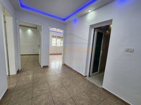 In vendita, Appartamento 2+1, Via Kavajës, Tirana