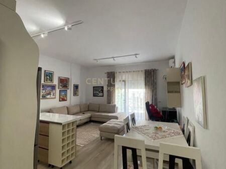 Apartament me qira 1+1 Kopshti Zoologjik!!