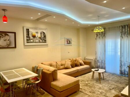  Komuna e Parisit – Shitet apartament 1+1 , Investim Elitar! 