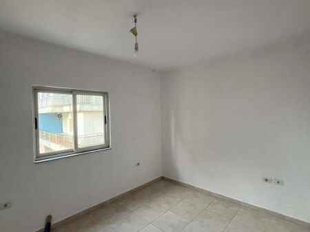 UFFICIO IN AFFITTO 96 M2 EX CAMPO DI AVIAZIONE 55.000 LEKE