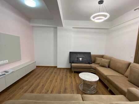 AT KODRA E DIELLIT 2 WE RENT 2+1 APARTMENT WITH PARKING SPACE