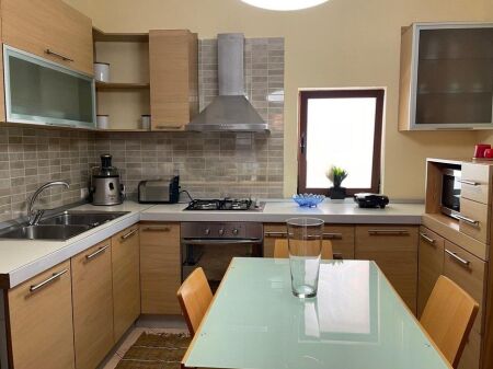 For rent 2+1 apartment on Kavaja Street!