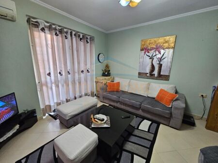  Apartament 2+1 tek Stadiumi Dinamo! Jetesë në Zemër të Tiranës 