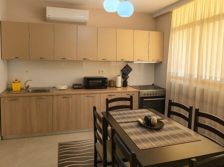 Apartament 1+1 me qera prane qendres.