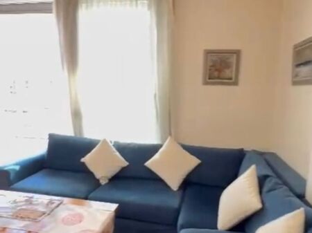 Jepet me qira apartament 1+1