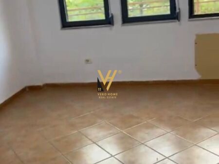 UFFICIO 124 M2 IN AFFITTO A SQUARE 21, VIA KAVAJES 80.000 LEKE