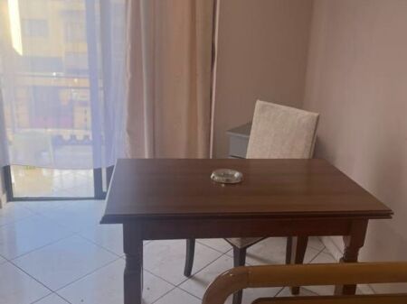 MONOLOCALE 16000 LEKE, XHAMLLIK