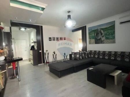 Appartamento - In Vendita - Via Jordan Misja, Tirana(ID: 530381006-182)