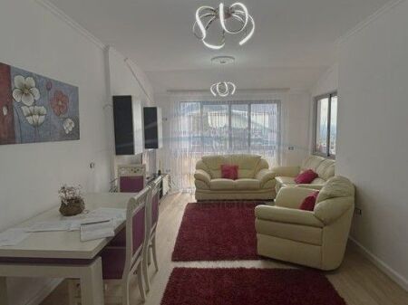 In vendita, Appartamento 2+1, Via Thesarit, Fresk