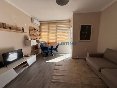 Japim me qira apartament 1+1 te Garda ne zonen e Bllokut