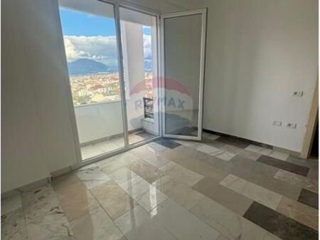 Appartamento - In Vendita - Palazzi Gialli, Tirana(ID: 530551001-377)