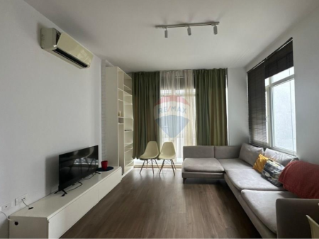 Apartament per qera 1+1 tek Komuna e Parisit