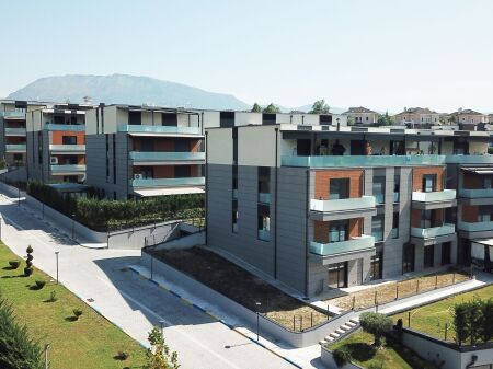 Jepet me qira apartament 1+1 me post parkimi tek Rezidenca Sofia, pranë TEG.