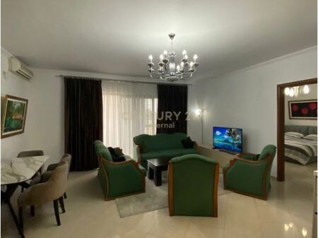 Apartament 1+1 Me Qira në Ish Blloku, Tiranë