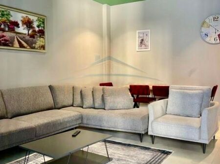 Qera, Apartament 1+1+Post parkimi, Rruga e Dibrës, Tiranë. 500 €