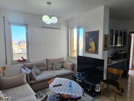 Shitet Apartament 1+1+depo+verande tek Shkolla Mihal Grameno