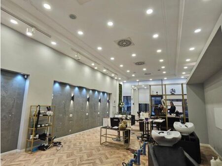 Locale commerciale in affitto vicino ad Art Tribuna!