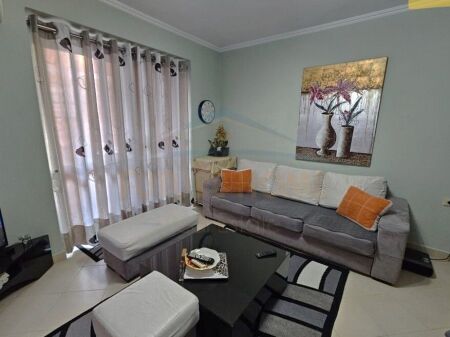 Qera, Apartament 2+1, Stadiumi Dinamo, Tiranë.