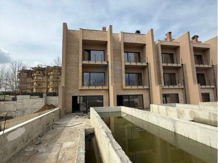 In vendita , Villa , Swan Lake Residence , Farke