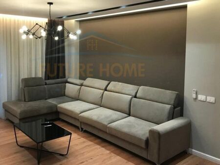 Qira, Apartament 2+1, Libri Universitar