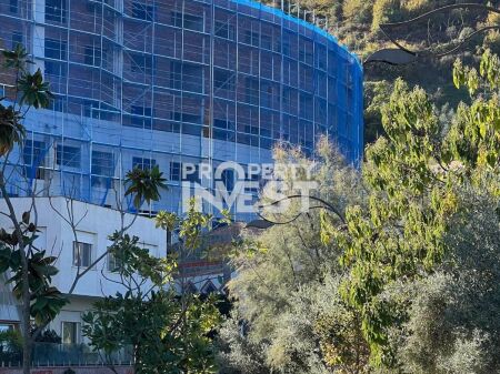 In vendita Triplex 3+1+3+verande Residenza Kodra e Diellit