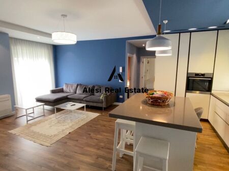 Apartament me qera 2+1+2 Rruga Kosovarve