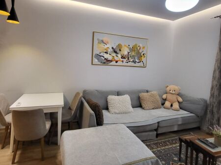  Jepet me Qira Apartament Super 1+1 Kompleksi Delijorgji