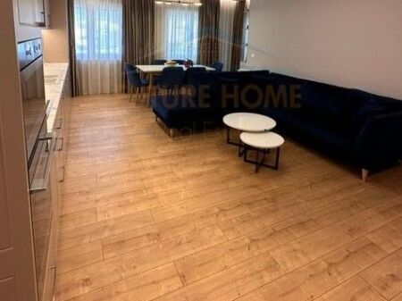 Rent, 3+1+2+Parking space, Train Station, Tirana..