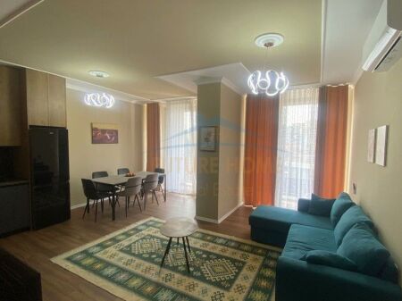 Qera , Apartament 2+1+2 , Rruga Riza Cerova.