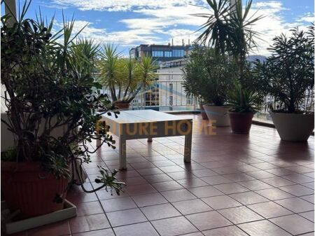 Appartamento 2+1+2+Veranda in Vendita, Bllok
