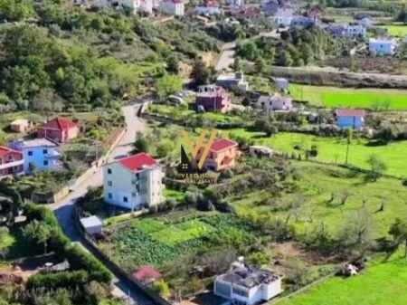 SHITET TOKE 2.000 M2 NE MARQINET, VORE 200.000 EURO