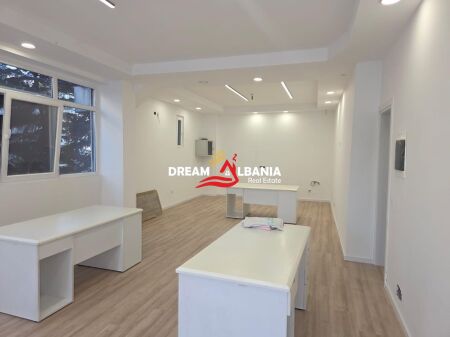 Ufficio in affitto nella zona di Brryli ( ID 42611410 )