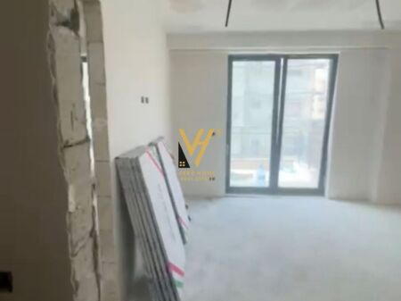 UFFICIO DI 100 M2 IN AFFITTO IN VIA BOGDANEVE 120.000 LEKE
