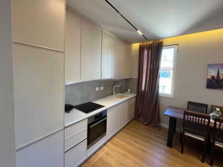 apartament te Liqeni 1+1 me qera