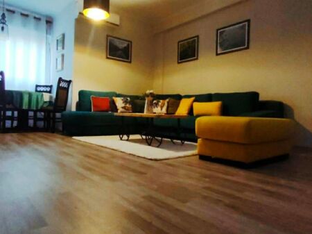 Apartament 1+1 me qira tek Gjimnazi i Partizanit