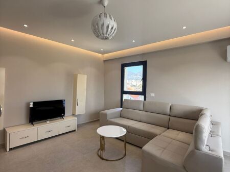 Apartament 2+1 me qera ne Porcelan