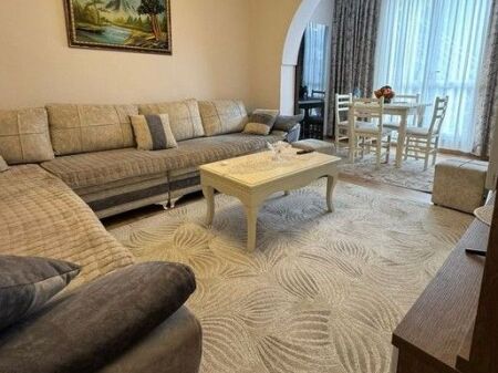 Shitet, Apartament 1+1+ Verande, Kinostudio, Tiranë.