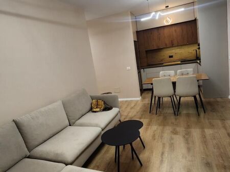  Apartament me qira – Univers City  550€ / muaj (i diskutueshëm)
