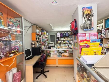 Vendesi in vendita Ufficio in Via Barrikadave (ID BSHB173) Tirana