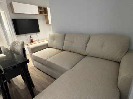 Qera, Apartament 2+1+Post Parkimi, Shkolla e Kuqe