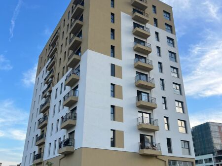 APARTAMENT 2+1 NE SHITJE NE KINOSTUDIO