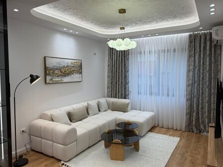 Shitet Apartament 1+1
