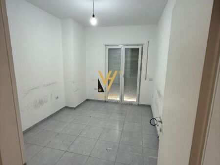 UFFICIO 100 M2 IN AFFITTO IN VIA BOGDANEVE 70.000 LEKE