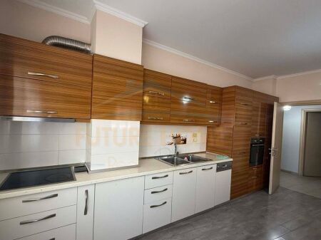 Qera, Apartament 2+1, Unaza e Re