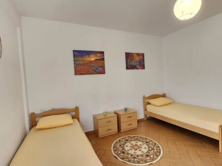 Apartament 2+1 me Qera te Selvia!
