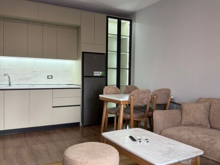 Jepet me Qira Apartament 1+1 – Rruga "Jordan Misja" !