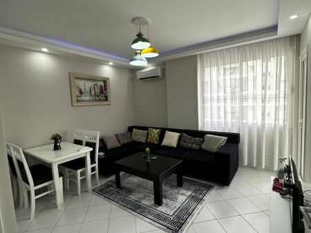 Jepet  Apartament me qera 1+1 Astir