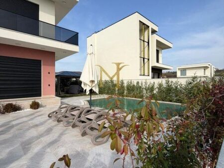 VILLA INDIPENDENTE IN VENDITA NEL GOLFO DI LALZI