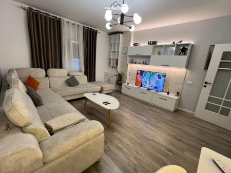 Apartament Me Qera 2+1 Tek Stacioni i Trenit (ID B2201754) Tirane