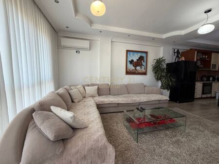 Appartamento 2+2 In Vendita al Parlamento, Tirana - 260000€ | 100 m²